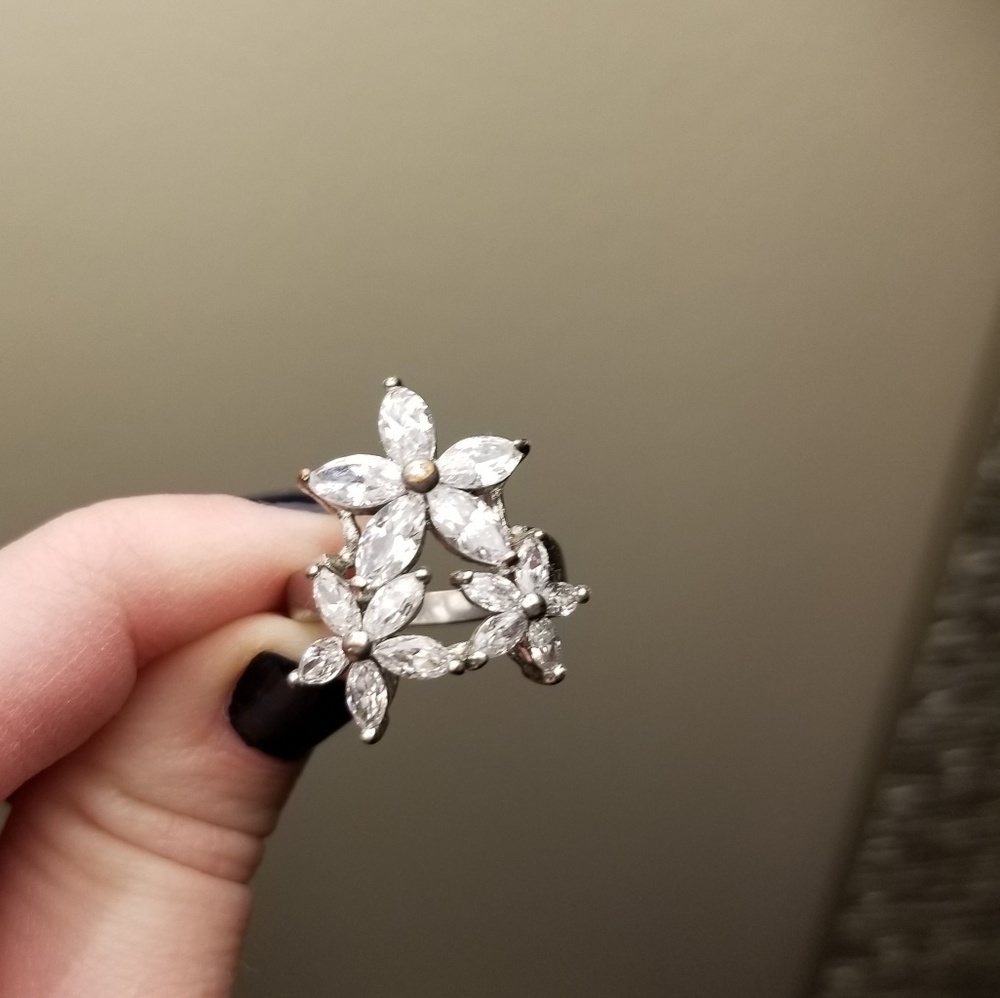 🔵Flower ring - Picture 2 of 3